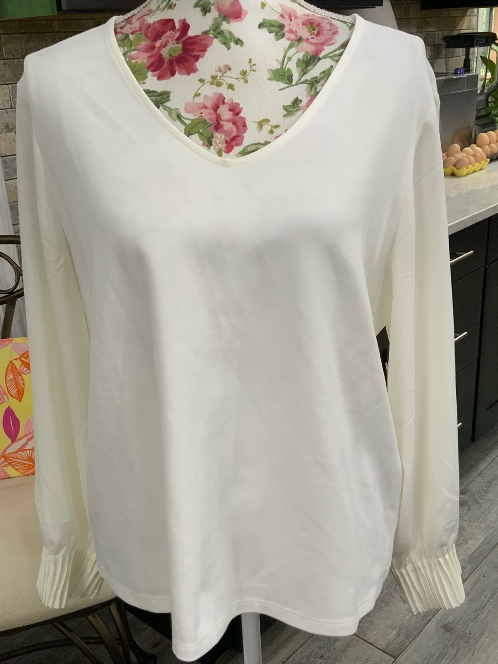 Chico’s Pull Over Ponte Knit Top Pleated Cuff Sleeve Ivory Large Petite Blouse